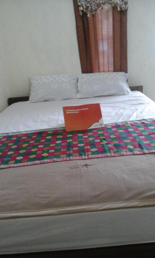 Pedek Homestay Praya Ngoại thất bức ảnh